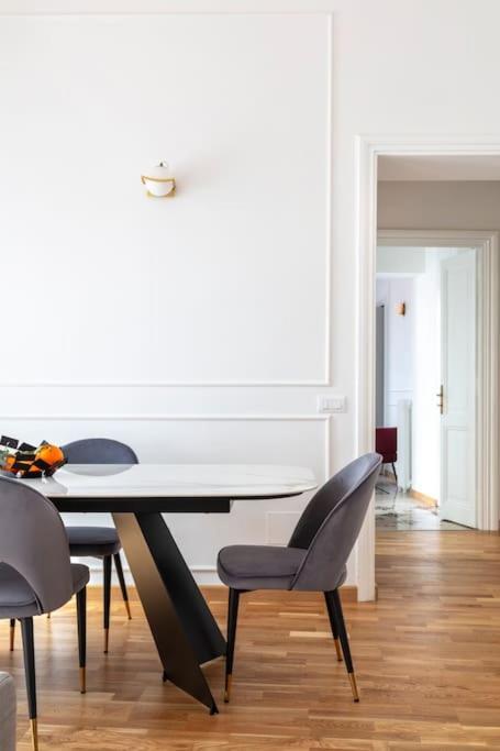 Sjr Luxury Apartment Trevi Fountain Roma Eksteriør bilde