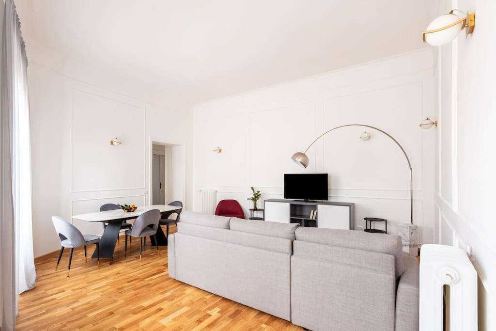 Sjr Luxury Apartment Trevi Fountain Roma Eksteriør bilde