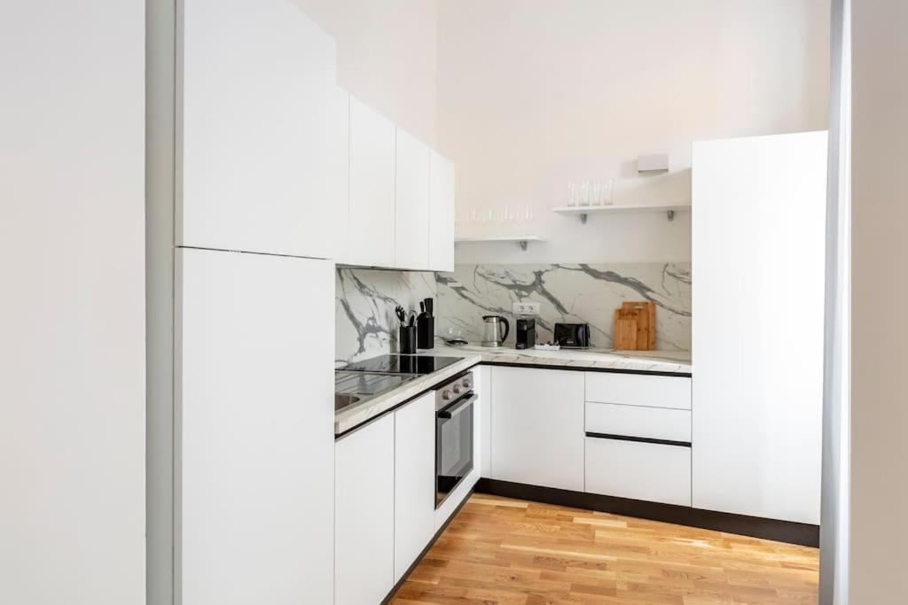 Sjr Luxury Apartment Trevi Fountain Roma Eksteriør bilde